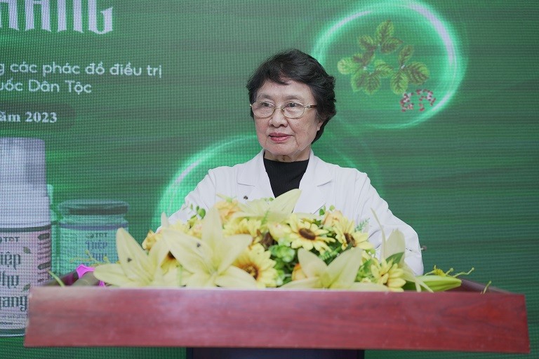 Thầy thuốc ưu tú, BS Nguyễn Thị Nhuần đưa ra góc nhìn đánh giá về sản phẩm